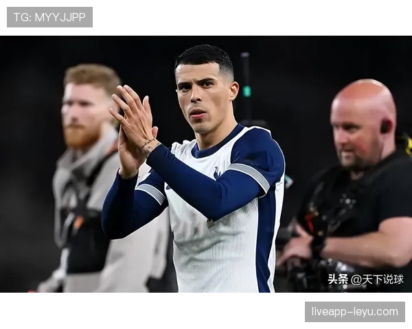 狼队主场力克热刺，英超积分榜争夺白热化