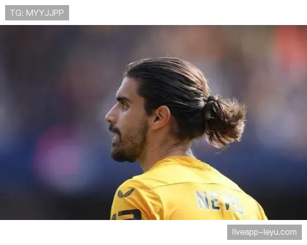 里昂战术全面升级，逼抢体系稳健表现引关注