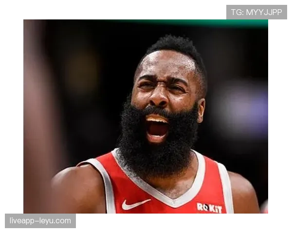 汉堡重拾犀利进攻套路，战术智慧引热议